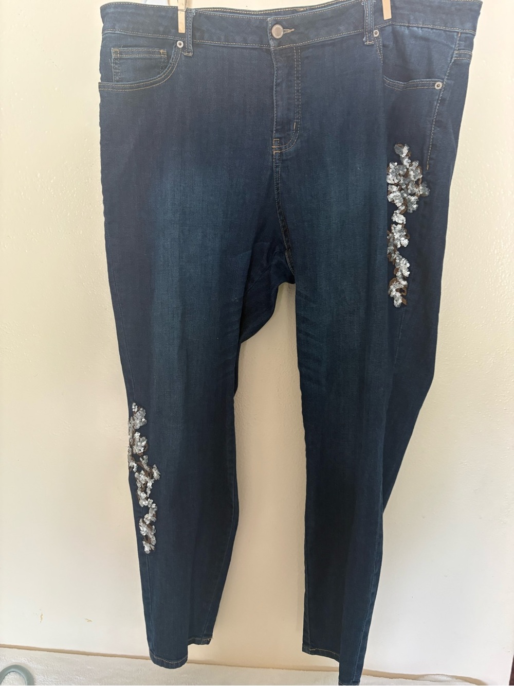 Dark Blue Women's Jeans with Sequin Floral Accent size 18 W Westport